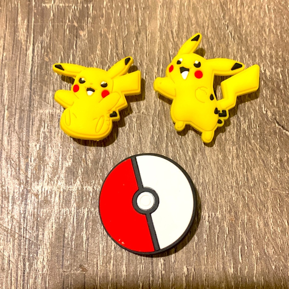 Pokémon Croc Charms